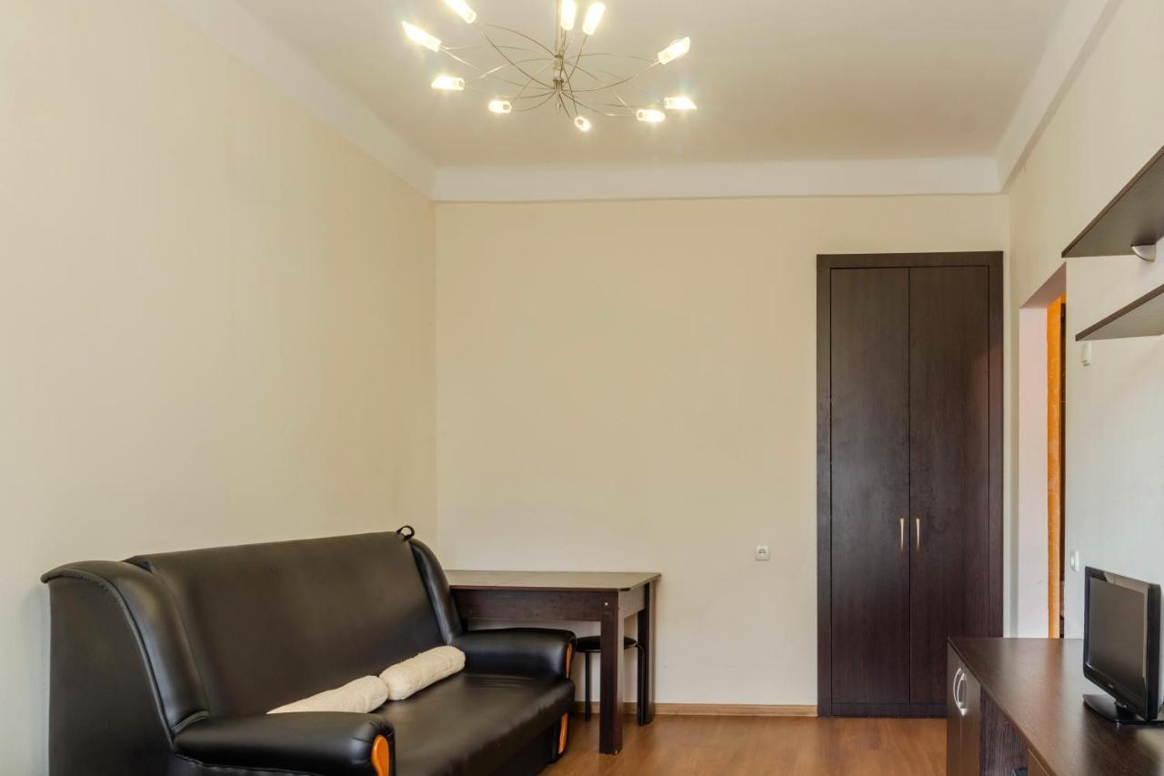 Квартира По Улице Большая Васильковская, 114 Kyiv Exterior photo